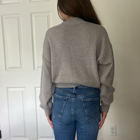 H&M mock neck sweater - Picture 2 of 2